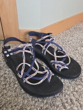 Chaco Zx3 Toe Loop Strappy Outdoor Sandals  Navy White